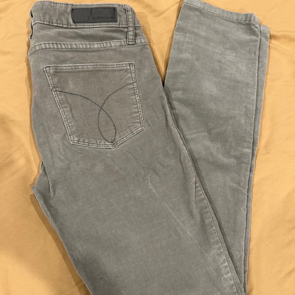 women’s Calvin Klein corduroy pants, light green size 2 ultimate skinny
